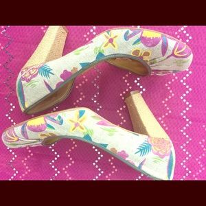 Anthropologie fanylrobin beautiful heels!